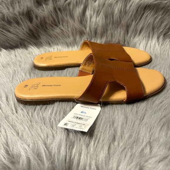 Time And Tru Sandals Womens Size 8 1/2 Brown Slip On Open Toe Shoes New - Picture 1 of 7